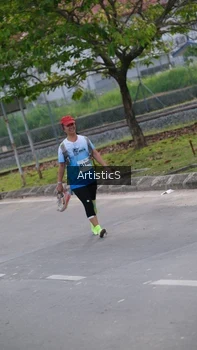 Runner Photo 2296037