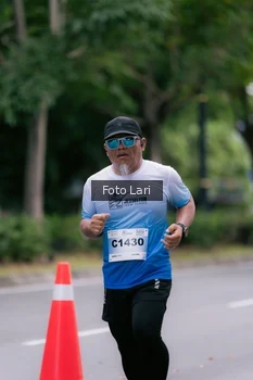 Runner Photo 2299940