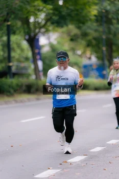 Runner Photo 2299944