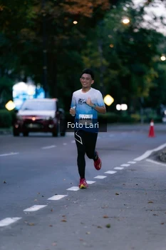 Runner Photo 2304973