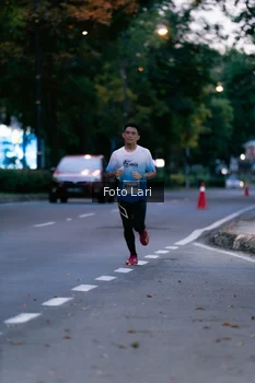 Runner Photo 2304975