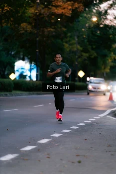 Runner Photo 2305027