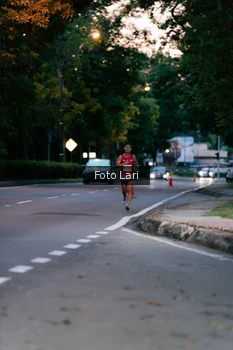 Runner Photo 2305064