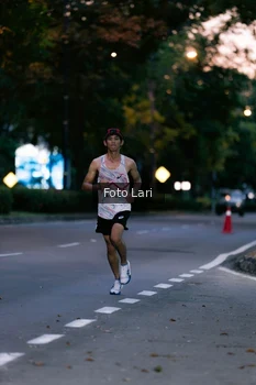 Runner Photo 2305083
