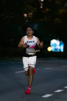 Runner Photo 2305116