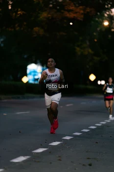 Runner Photo 2305123