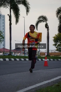 Runner Photo 2319555
