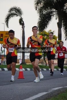 Runner Photo 2319875