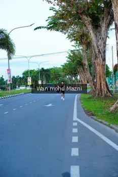 Runner Photo 2322440