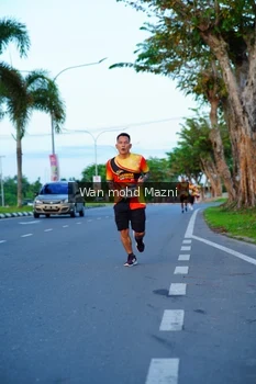 Runner Photo 2322661