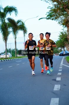 Runner Photo 2322804
