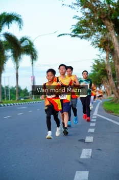 Runner Photo 2323001