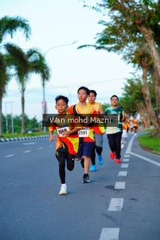 Runner Photo 2323002