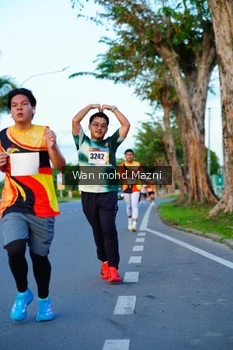 Runner Photo 2323008