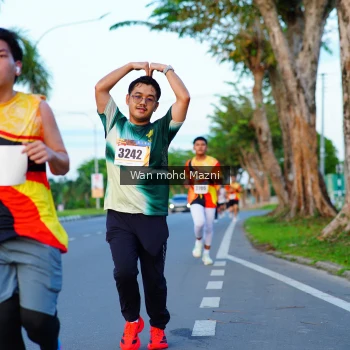 Runner Photo 2323014