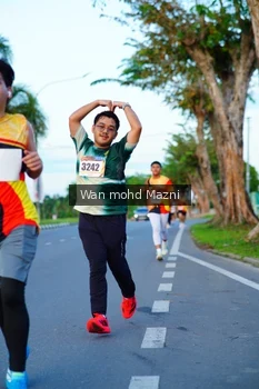 Runner Photo 2323016