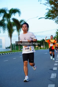Runner Photo 2323101