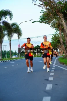 Runner Photo 2323164