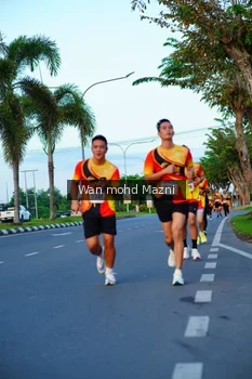 Runner Photo 2323180