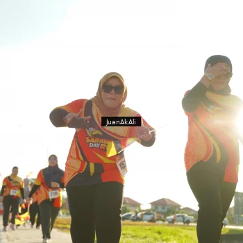 Runner Photo 2324003