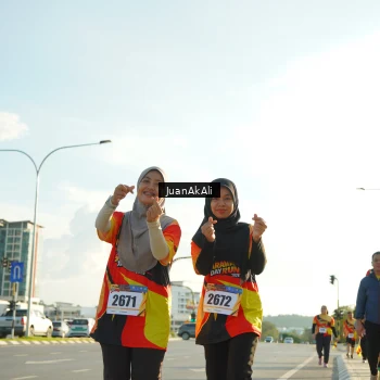 Runner Photo 2324135