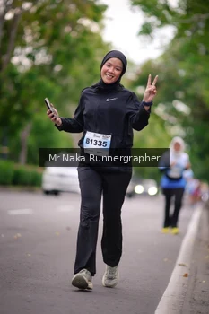 Runner Photo 2324696