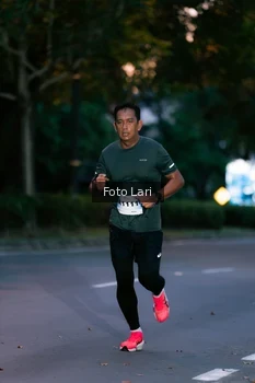 Runner Photo 2329196