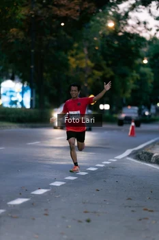 Runner Photo 2329296
