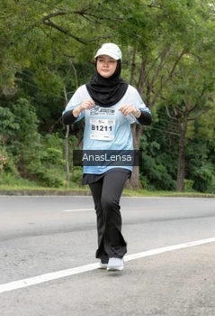 Runner Photo 2330131