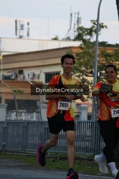 Runner Photo 2333500