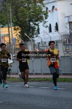 Runner Photo 2333523
