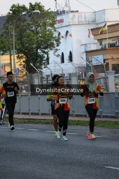 Runner Photo 2333537