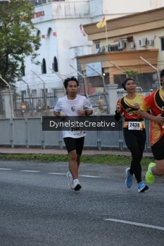 Runner Photo 2333559