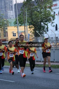 Runner Photo 2333610