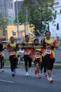Runner Photo 2333611