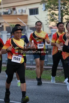 Runner Photo 2333633