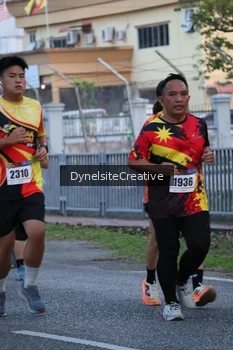 Runner Photo 2333638