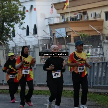 Runner Photo 2333709