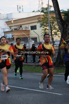 Runner Photo 2334904