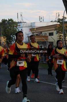 Runner Photo 2335124