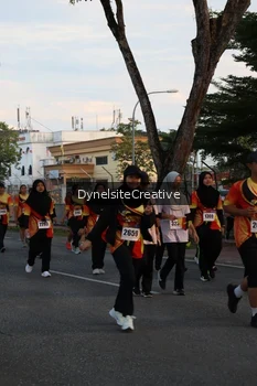 Runner Photo 2335464