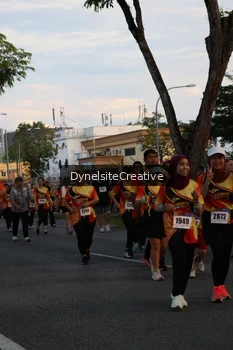 Runner Photo 2335496