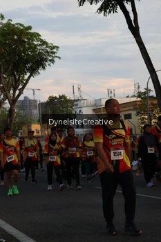 Runner Photo 2335551