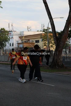 Runner Photo 2335637