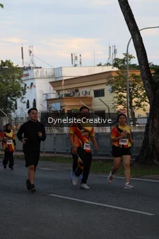 Runner Photo 2335641