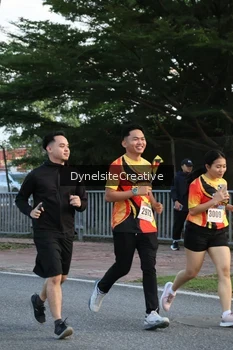 Runner Photo 2335648