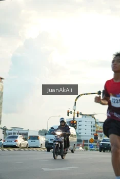 Runner Photo 2335796