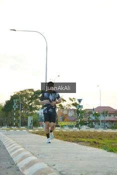 Runner Photo 2335823