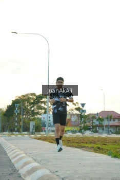 Runner Photo 2335824