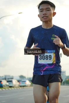 Runner Photo 2335840